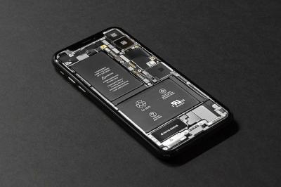 Как да смените батерията на вашия iPhone в няколко стъпки